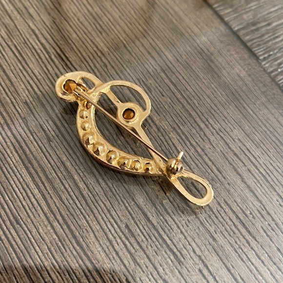 Vintage Treble Clef Rhinestone Pin, Gokd-tone - Picture 6 of 12